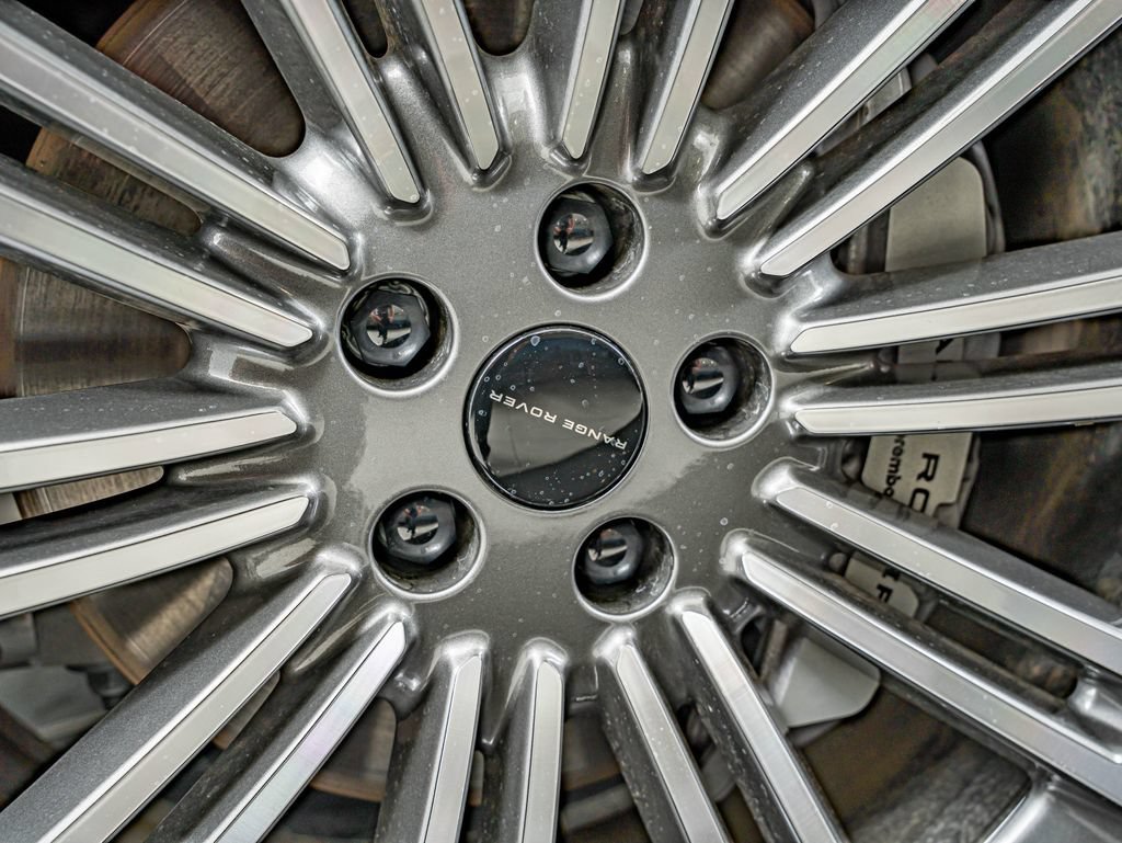 New 2026 Carpathian Grey Land Rover Dynamic SE image 11