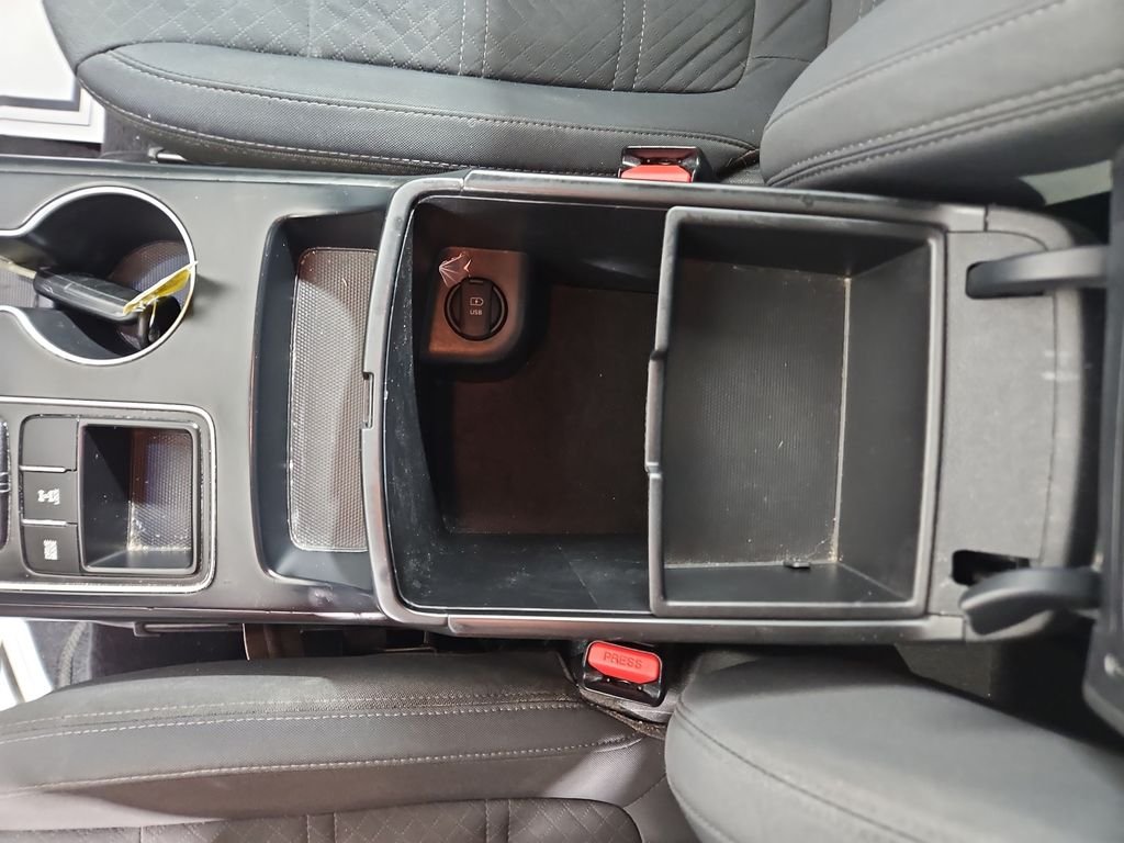 Used 2017 Silver Kia LX image 25