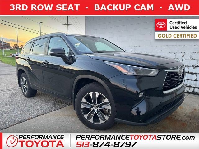 Certified Used 2026 Midnight Black Metallic Toyota XLE image 1