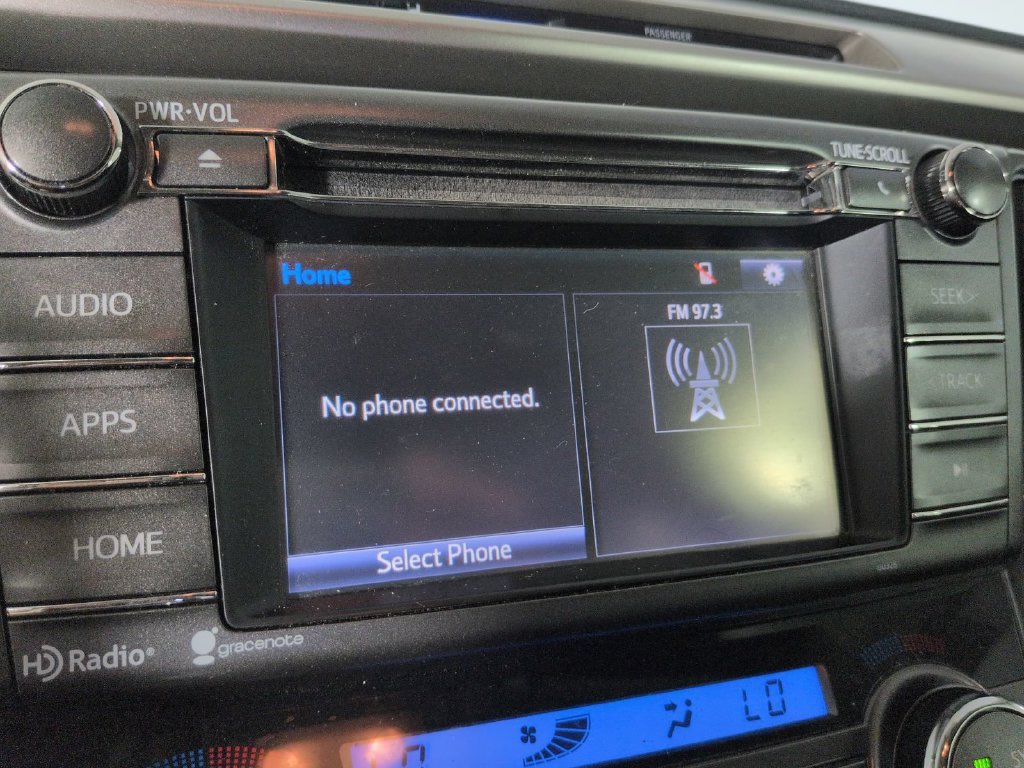 2015 Toyota RAV4 XLE - Photo 32