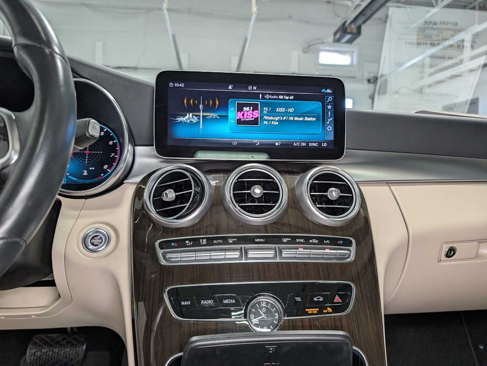 Used 2019 Polar White Mercedes-Benz C 300 image 31