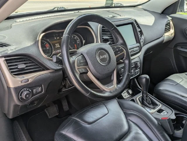 Used 2017 White Jeep Limited image 31