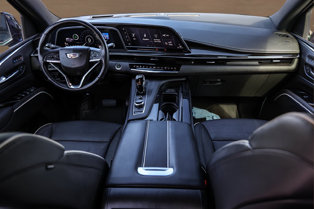 Used 2021 DARK MOON BLUE METALLIC Cadillac Sport image 28