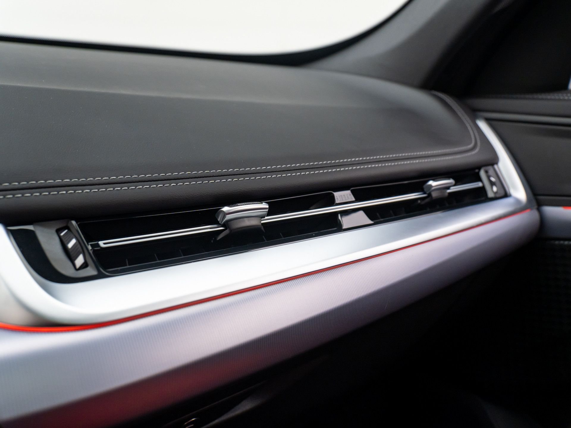 2025 BMW X1 28i - Photo 28