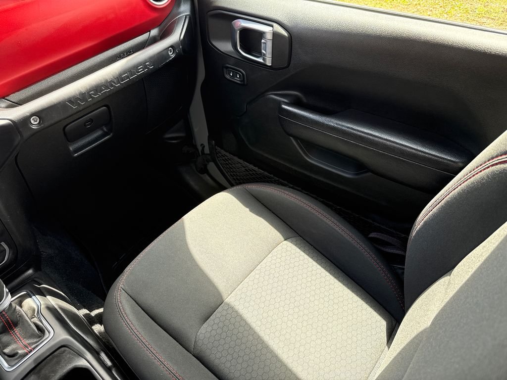 Used 2022 Gray Jeep Unlimited Rubicon image 17
