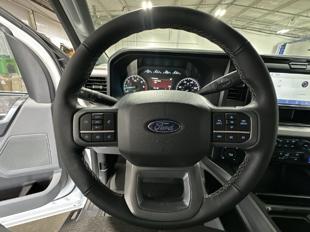 New 2027 White Ford XLT image 15
