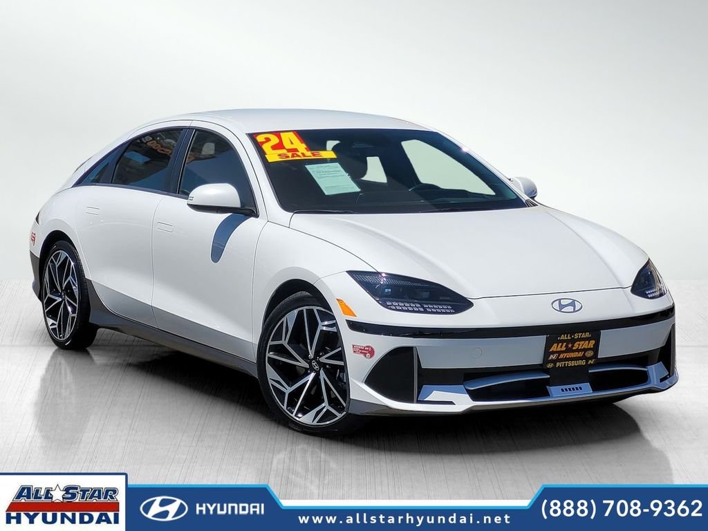 Certified Used 2024 White Hyundai SEL image 1