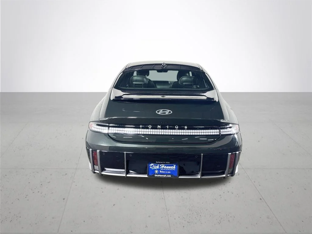 Used 2023 Green Hyundai SEL image 7