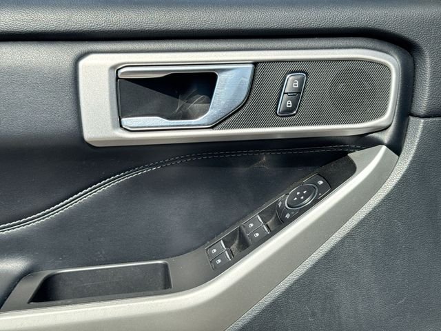 Used 2021 Silver Ford XLT image 13