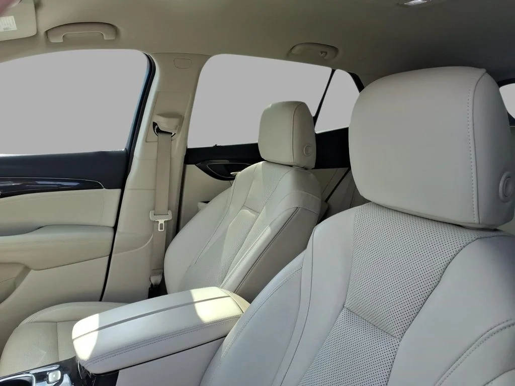 Used 2021 Blue Buick Essence image 16