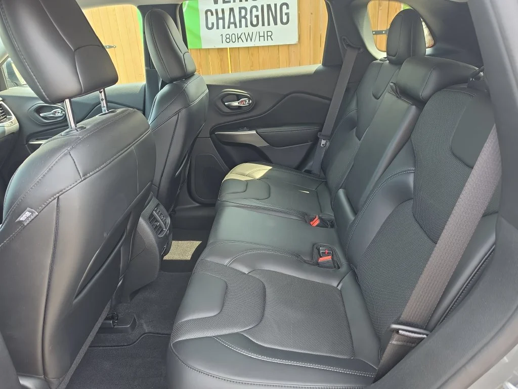 Used 2020 Gray Jeep Limited image 26