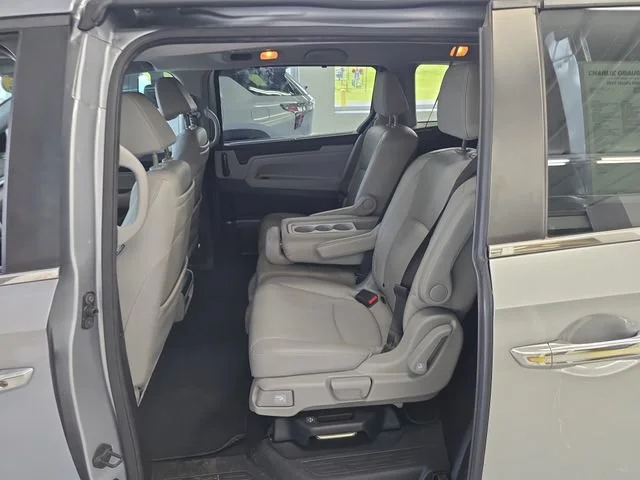 Used 2019 Silver Honda EX-L image 10
