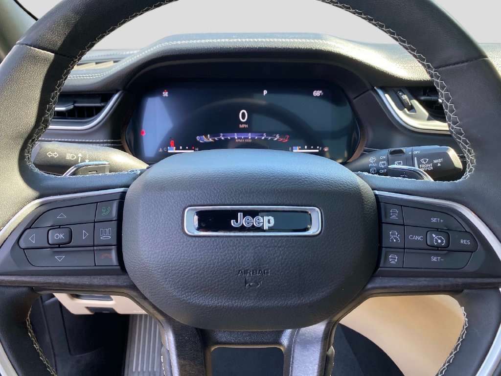 Used 2023 Gray Jeep Limited image 19