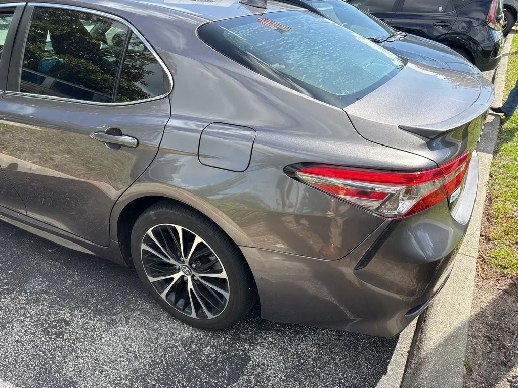 Used 2019 Gray Toyota SE image 5