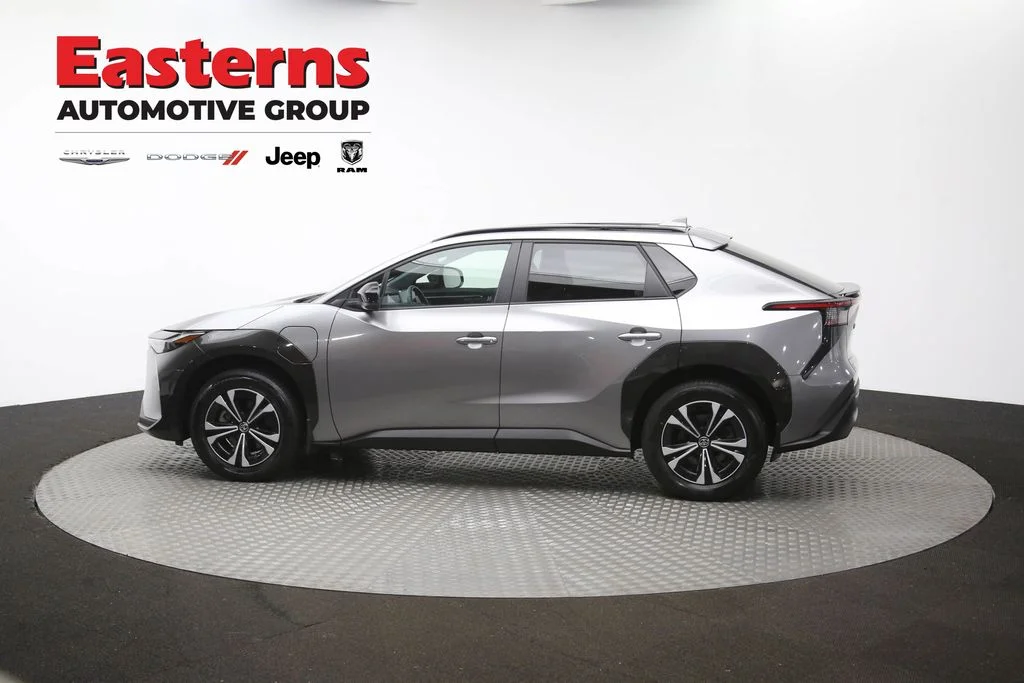 Used 2023 Gray Toyota XLE image 59