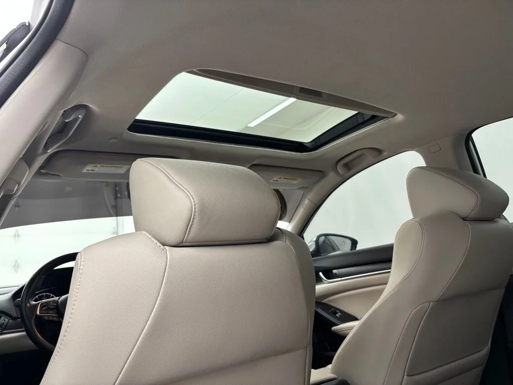 Used 2021  Honda EX-L image 42