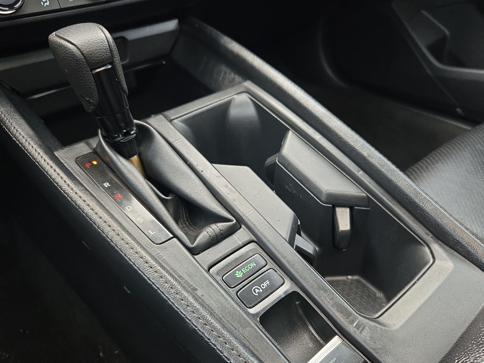 Used 2024 White Honda EX image 26