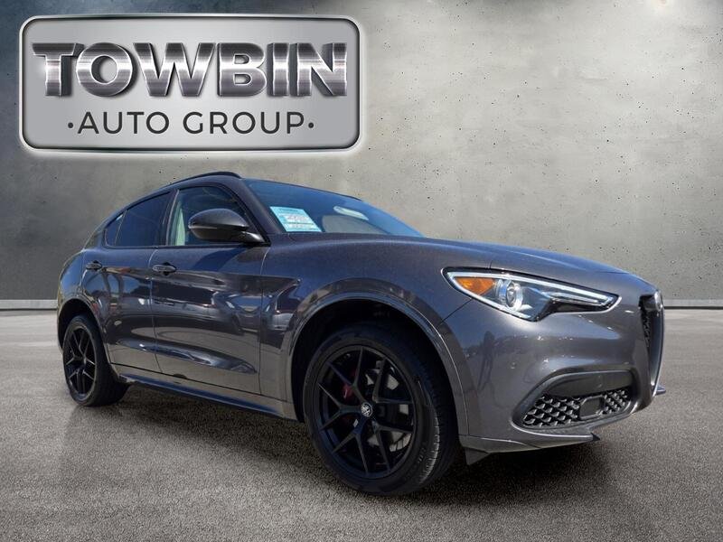 Used 2020 Gray Metallic Alfa Romeo SPORT RWD image 2