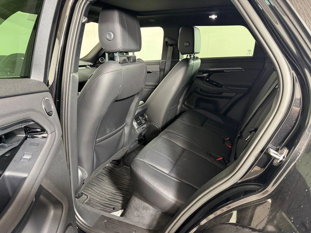 Used 2020 Santorini Black Metallic Land Rover SE image 12
