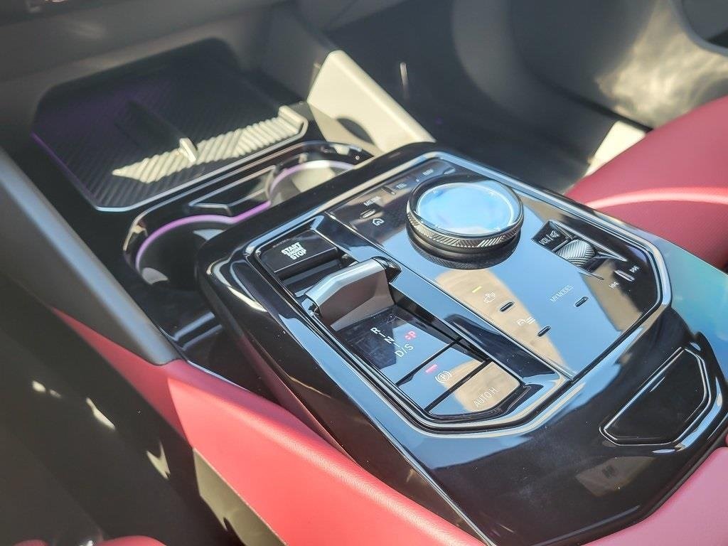 2025 BMW 540I - Image 16