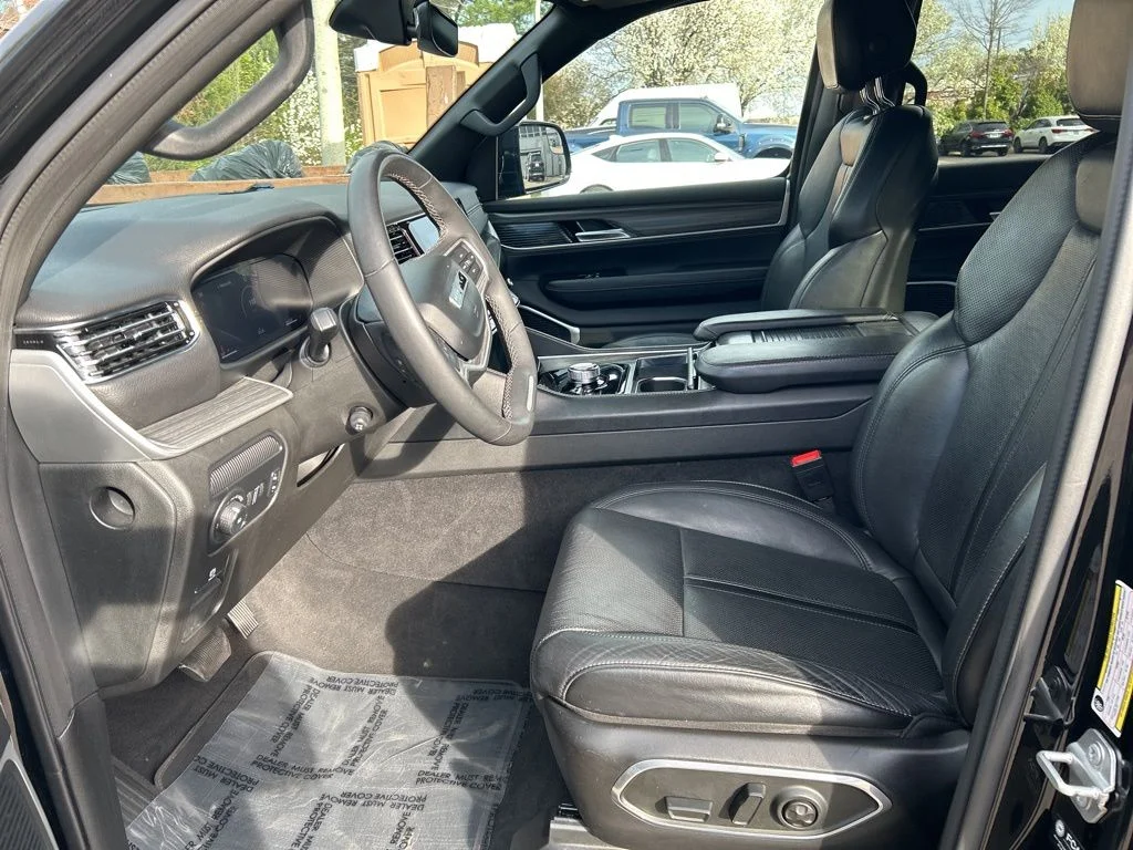 Used 2024 Black Jeep Series II image 20