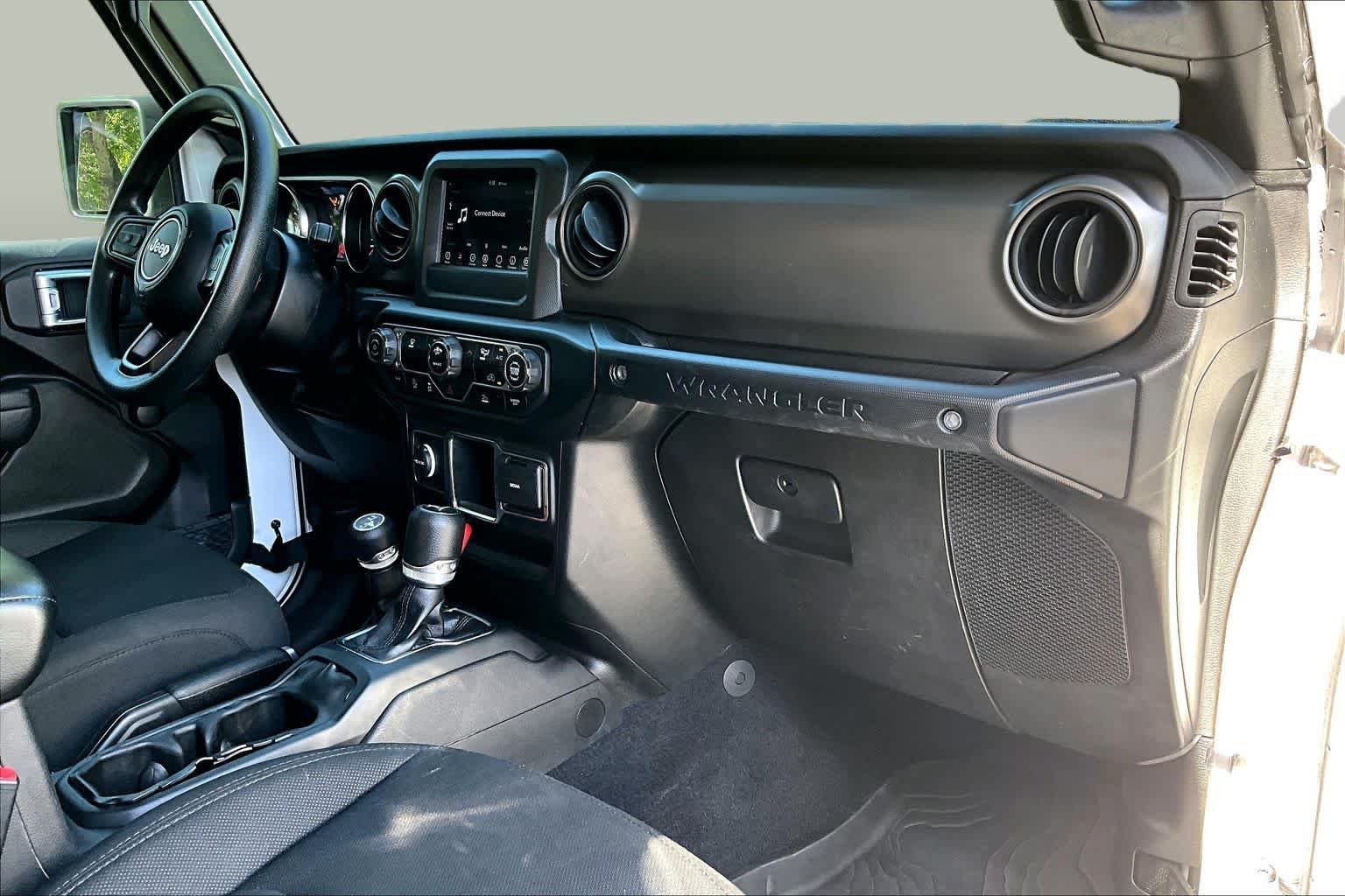 Used 2022 Bright White Clearcoat Jeep Sport image 18