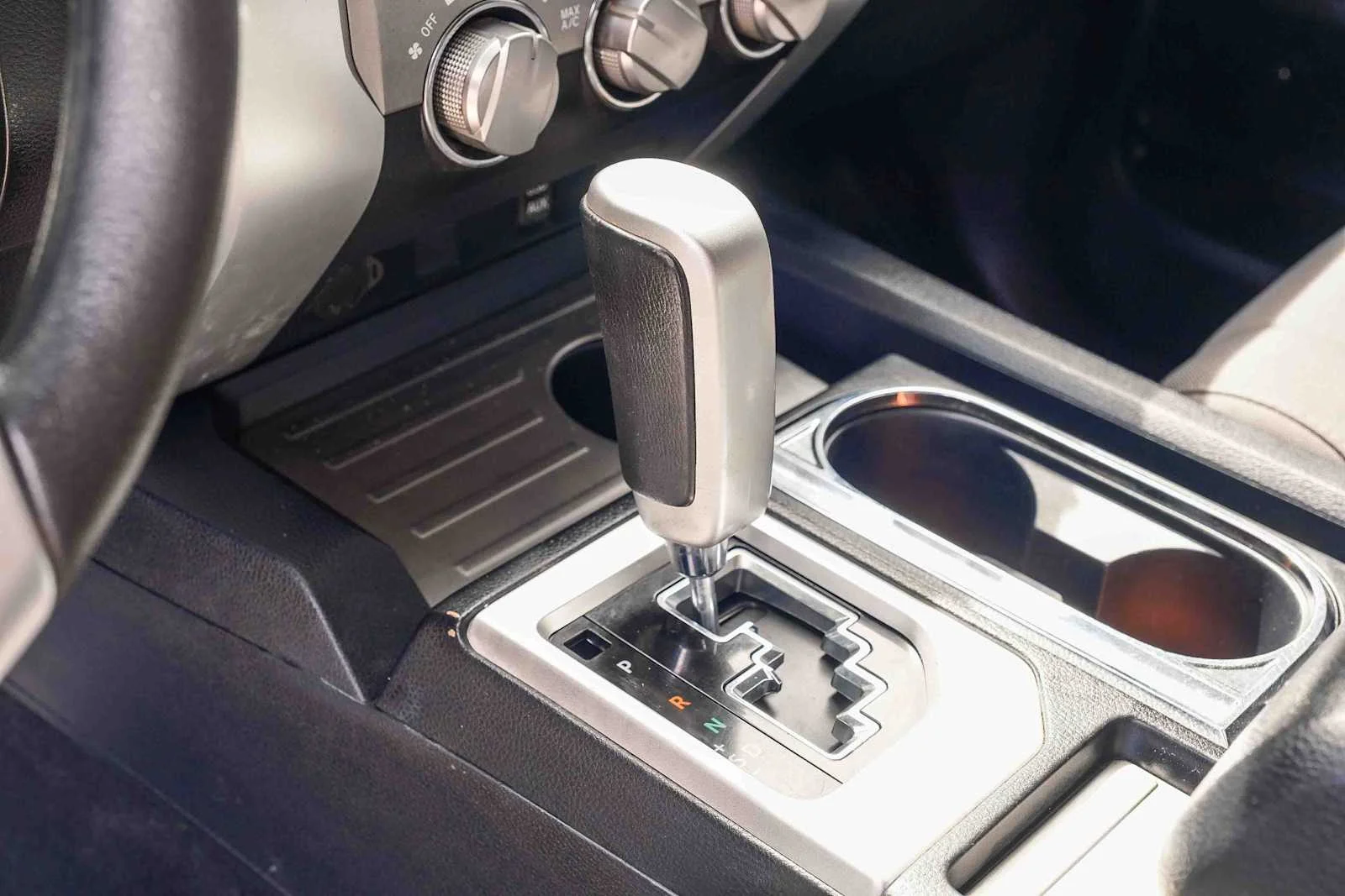 Used 2017 Super White Toyota SR5 image 20