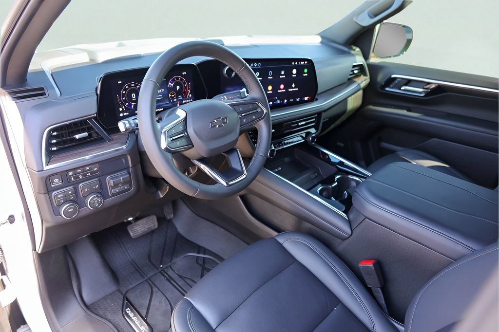 2026 Chevrolet Suburban Z71 - Photo 12