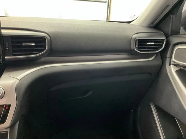Used 2020 Silver Ford XLT image 12