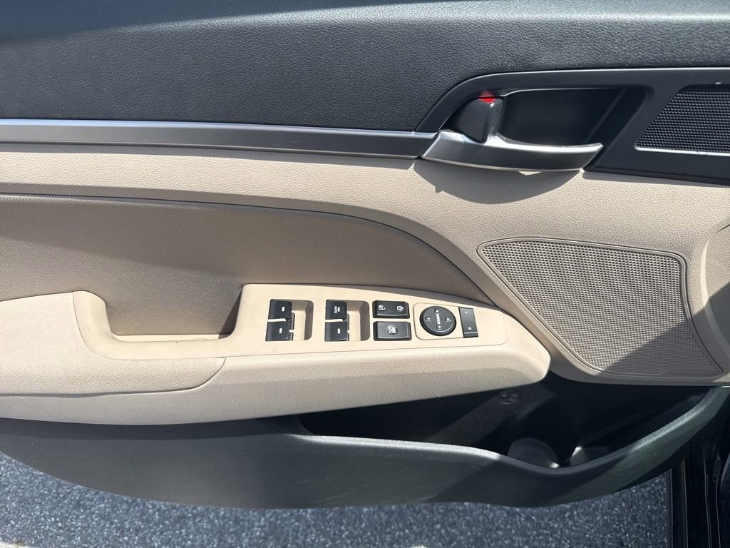 Used 2020 Phantom Black Hyundai Value Edition image 18