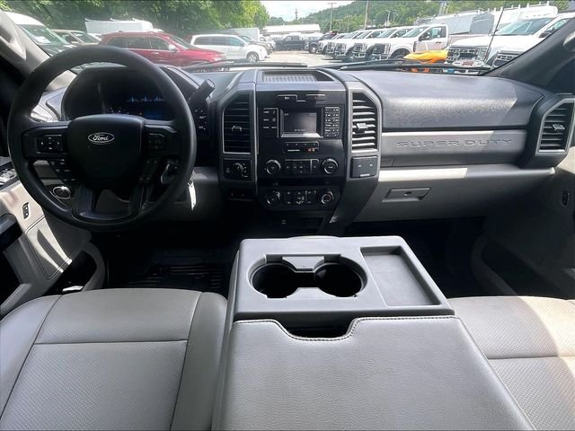 Used 2019 White Ford XL image 16