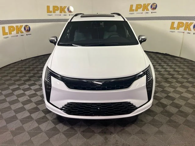 New 2027 Bright White Clear-Coat Exterior Paint Chrysler Pinnacle image 8