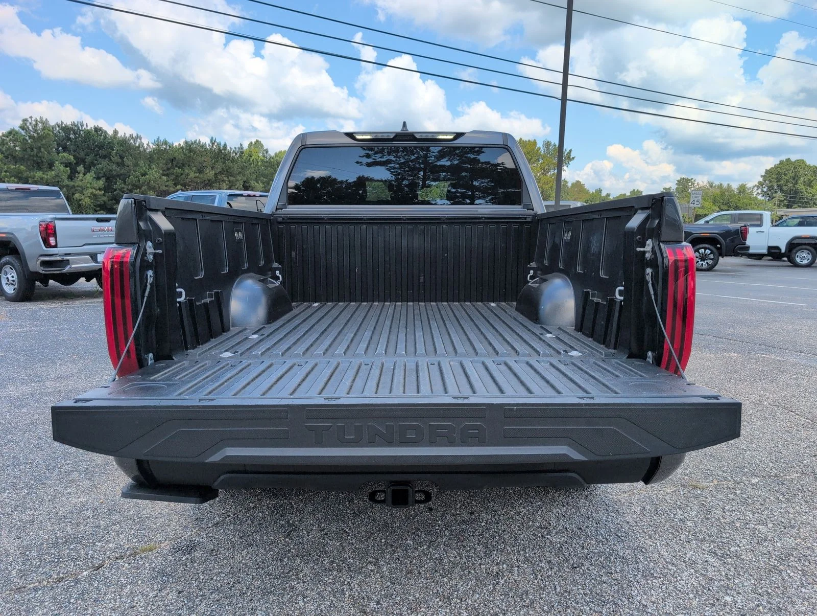 2024 Toyota Tundra SR5 - Photo 5