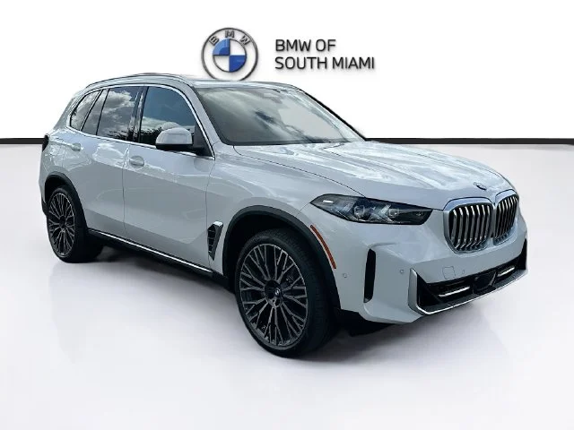 Used 2026 White BMW sDrive40i image 1