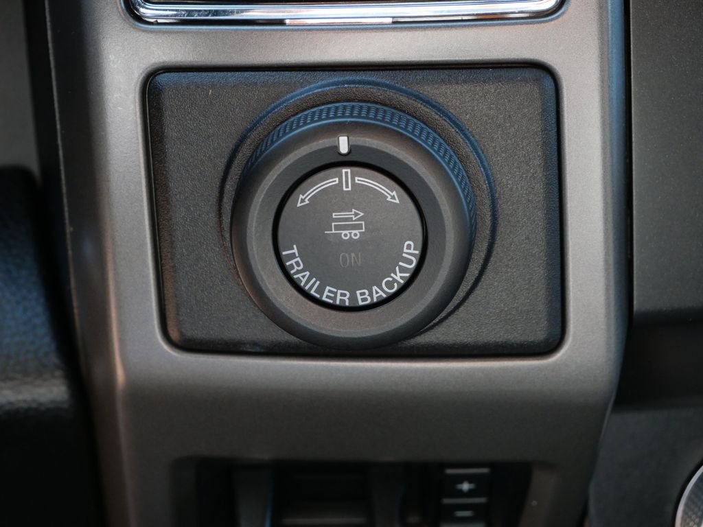 Used 2021 Black Ford XLT image 23