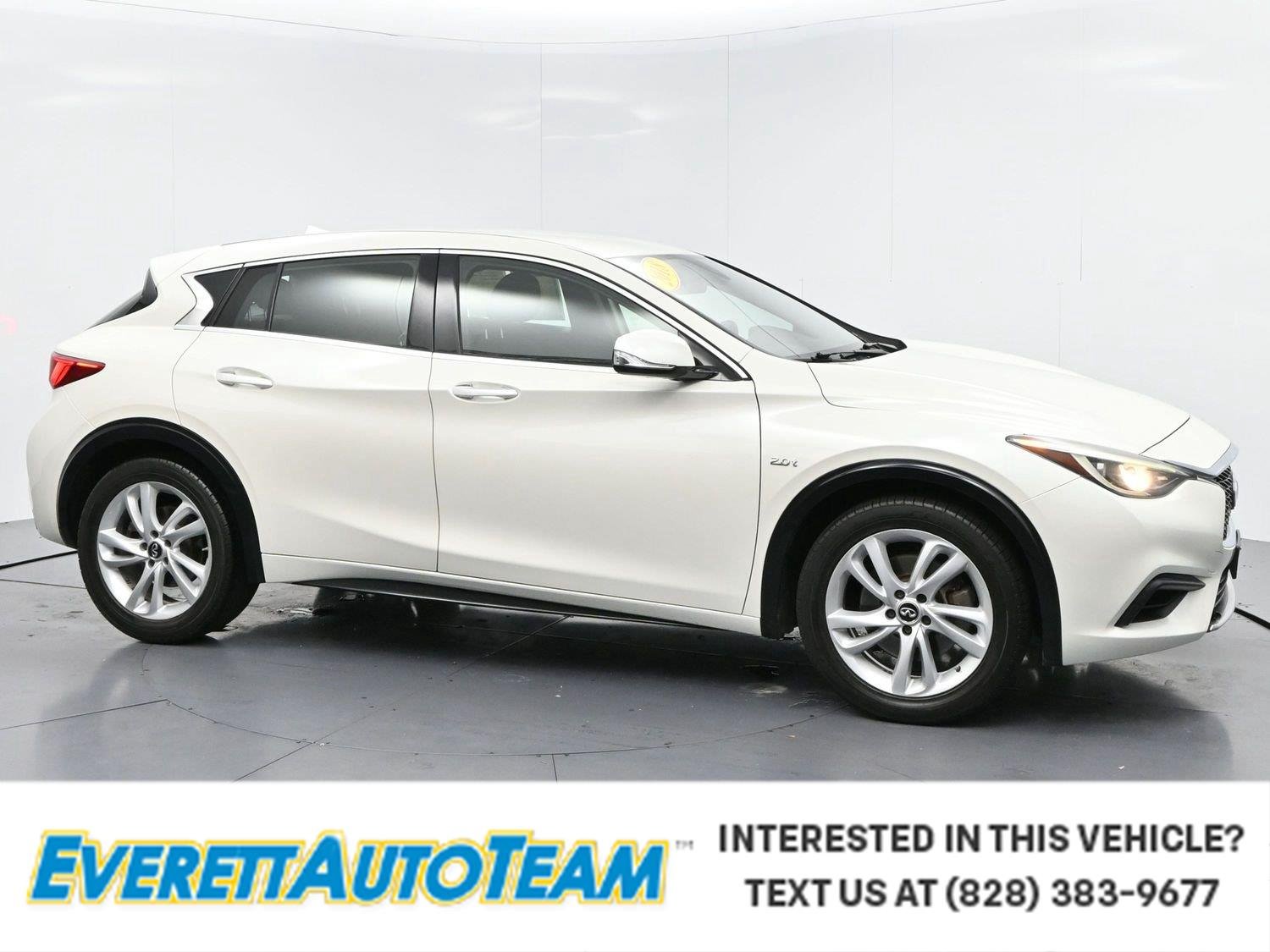 Used 2018 Majestic White INFINITI Base image 1