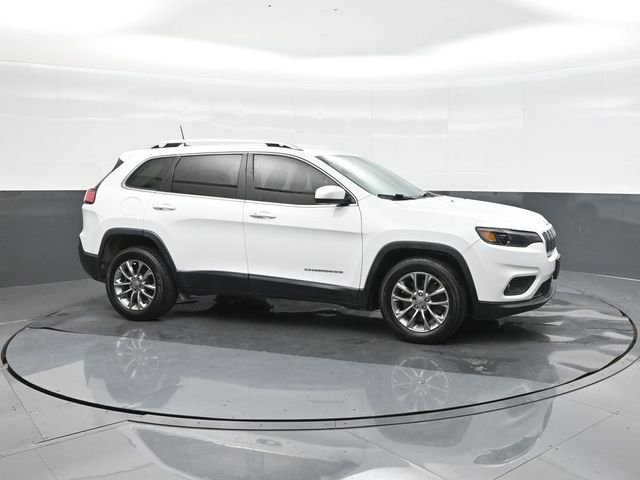 Used 2020 White Jeep Latitude Plus image 17