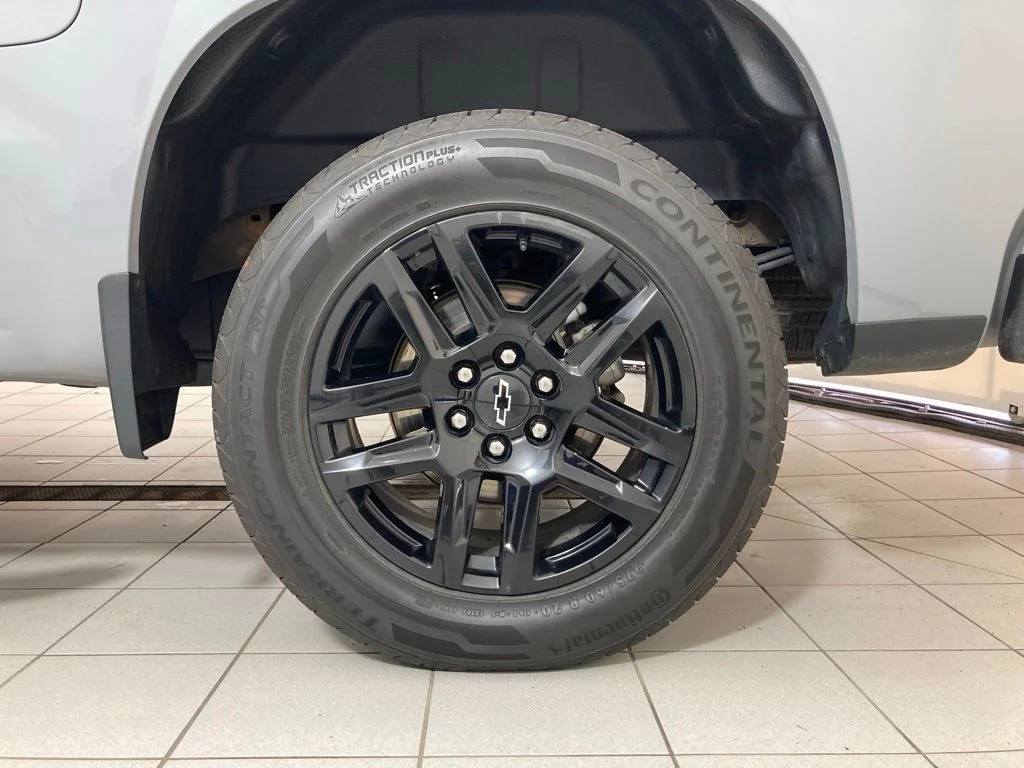 Used 2024 Gray Chevrolet Custom image 23