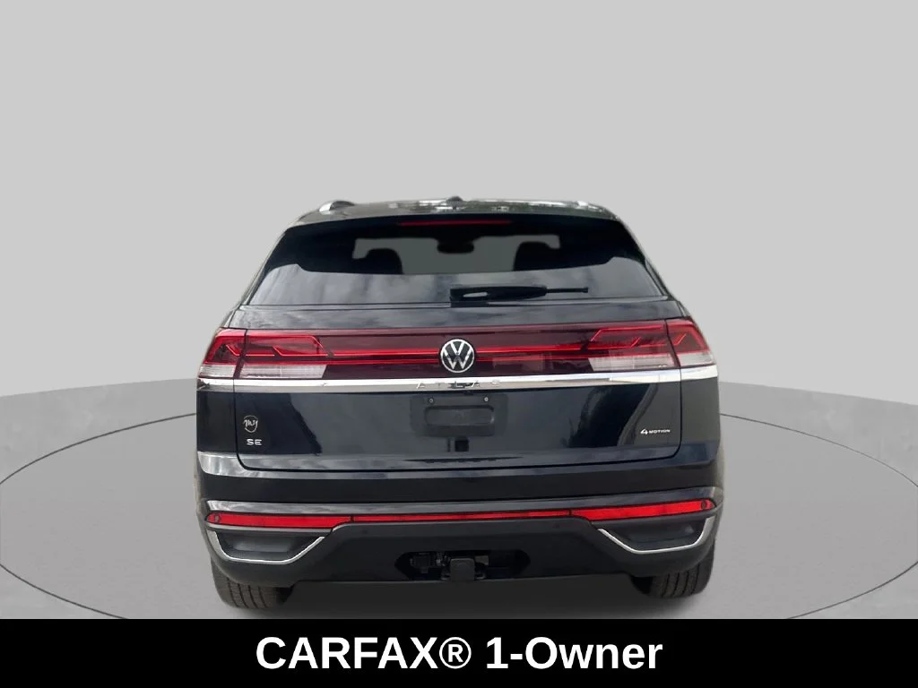 Used 2024 Deep Black Volkswagen 2.0T SE w/Technology image 4