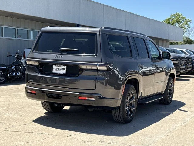 New 2026 Baltic-Gray Metallic Clear-Coat Exterior Paint Jeep Limited Altitude image 3