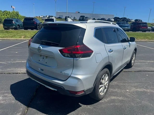 Used 2020 Brilliant Silver Metallic Nissan SV image 3