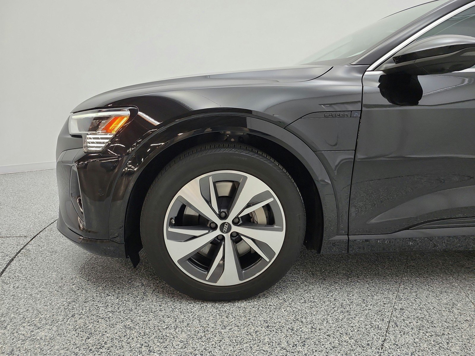 Used 2024 Mythos Black Metallic Audi Premium Plus quattro image 30