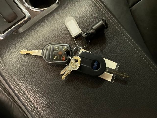 Used 2014 Gray Ford Lariat image 27