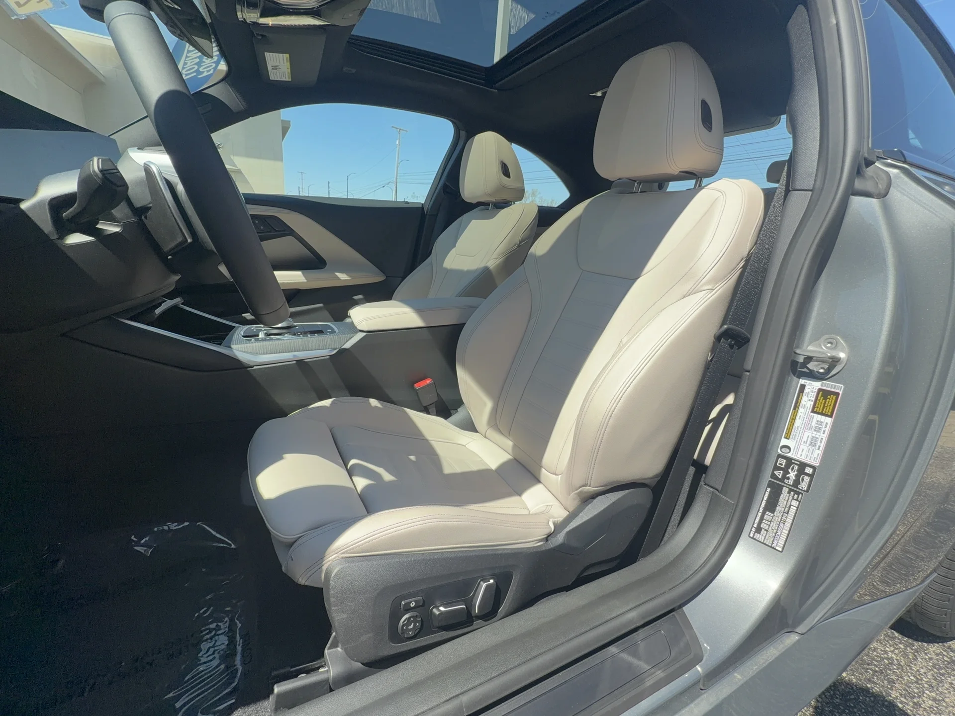New 2025 Skyscraper Grey Metallic BMW i xDrive image 9