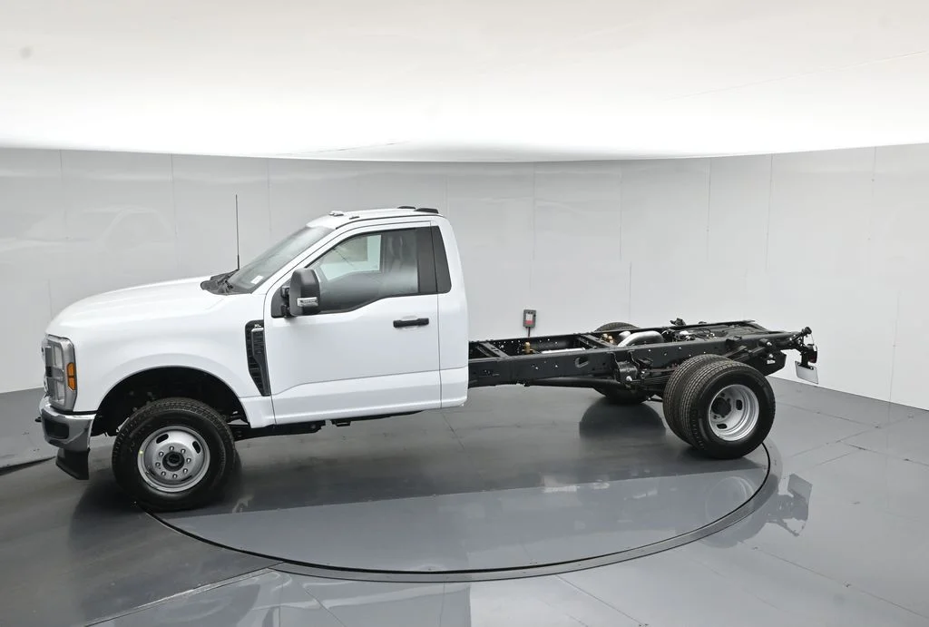 New 2026 White Ford XL image 37