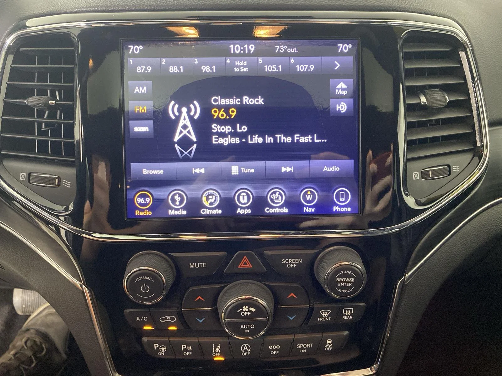 Used 2019 Velvet Red Pearlcoat Jeep Limited image 19