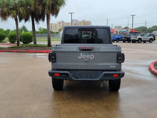 Used 2022 Gray Jeep Overland image 6