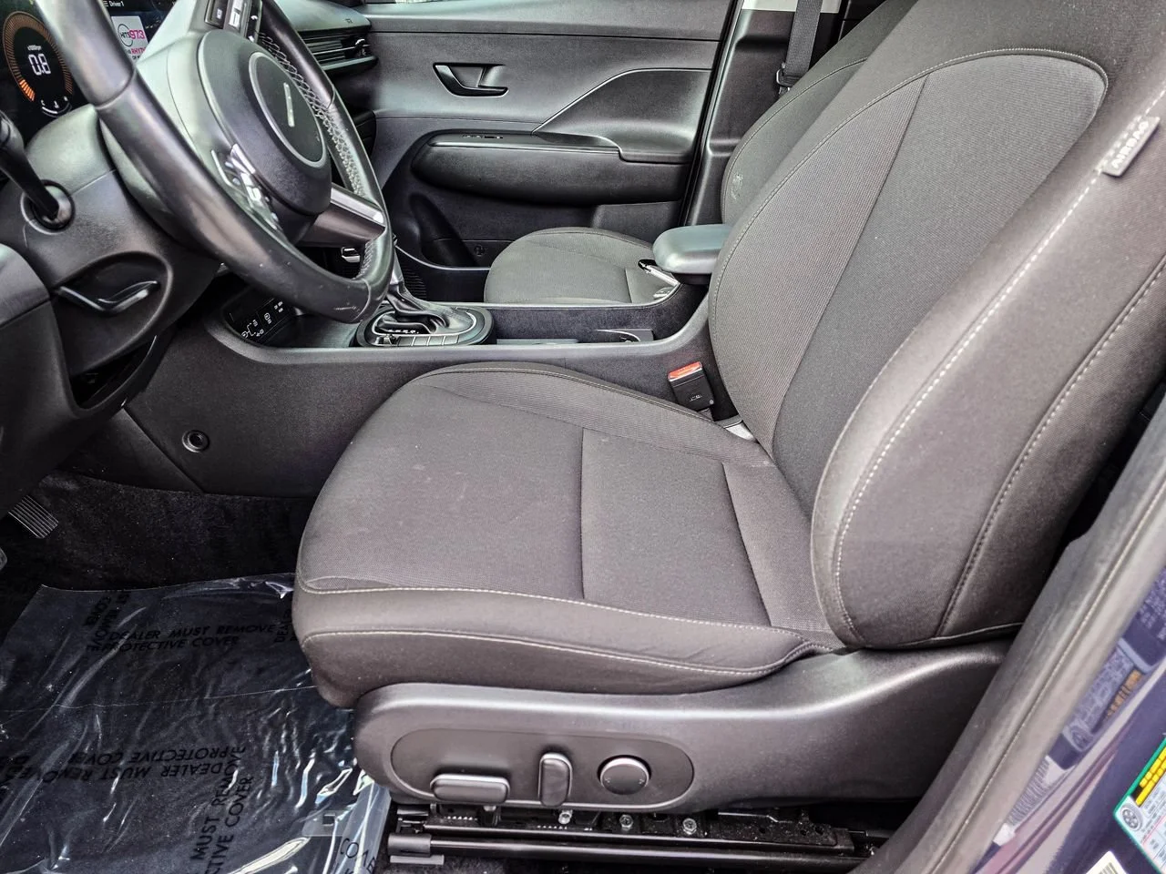 Used 2025  Hyundai SEL image 12