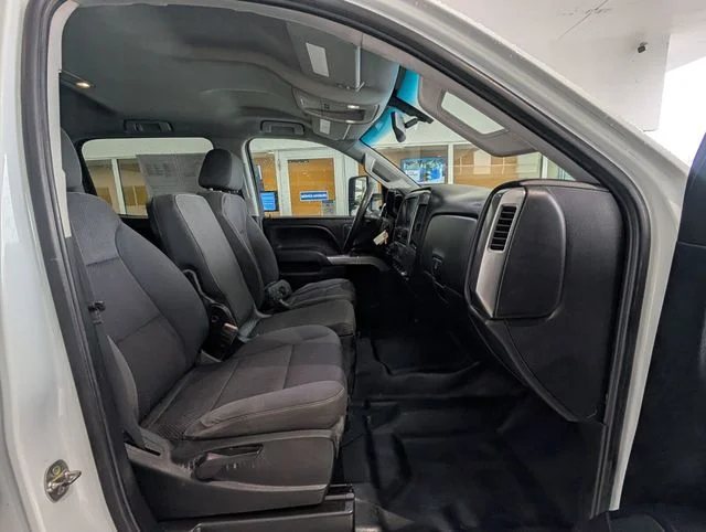 Used 2018 White Chevrolet LT image 16