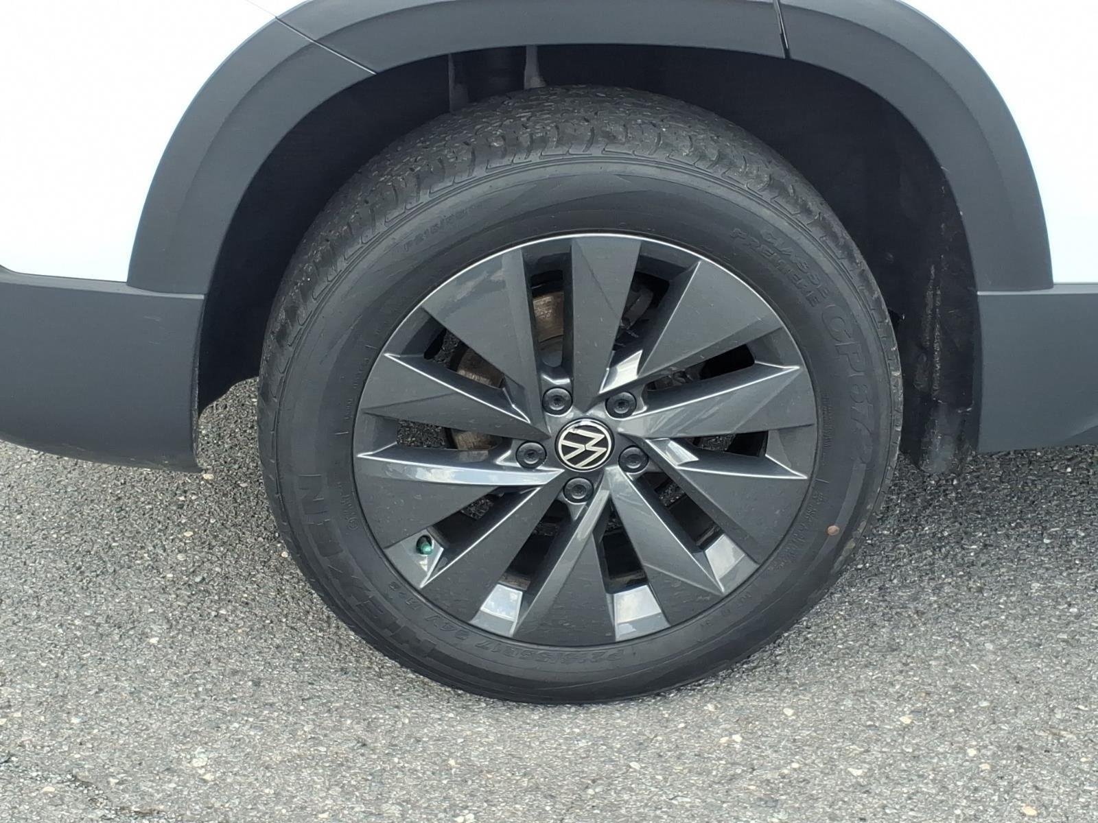 Used 2024  Volkswagen S image 10